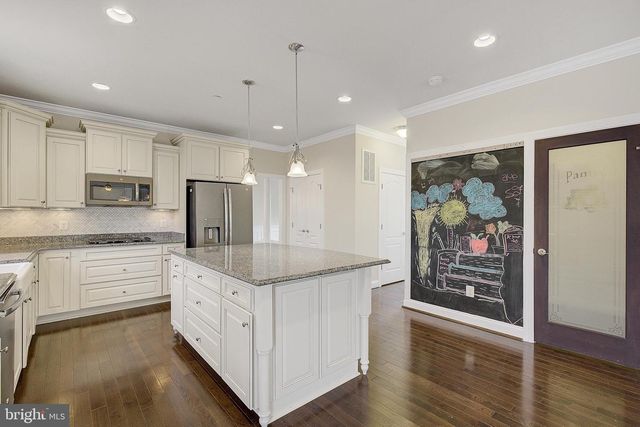 1070 CLAYPIPE DR, Huntingtown, MD 20639