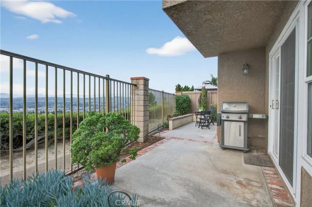 813 S Sapphire Lane, Anaheim Hills, CA 92807