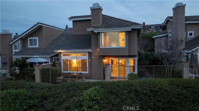 813 S Sapphire Lane, Anaheim Hills, CA 92807