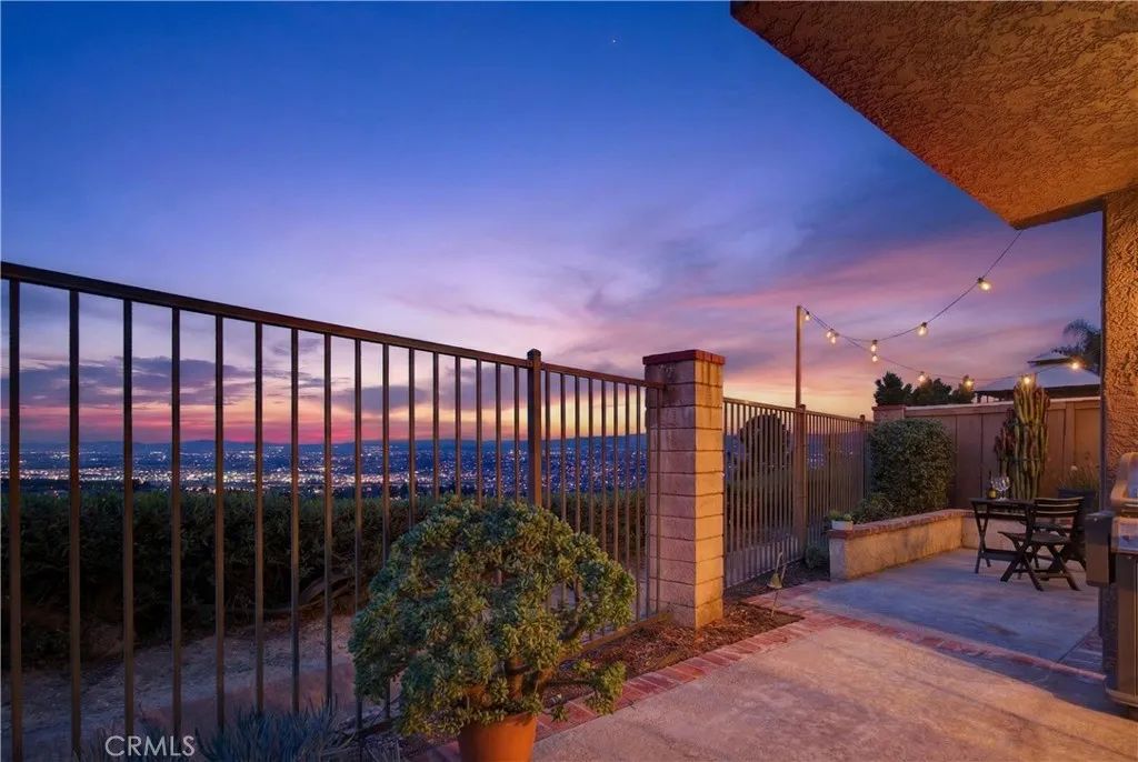 813 S Sapphire Lane, Anaheim Hills, CA 92807