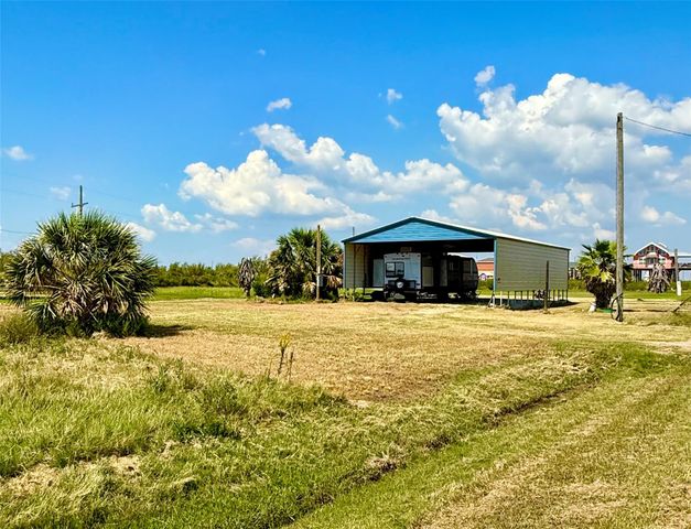 1047 Faggards Slip, Gilchrist, TX 77617