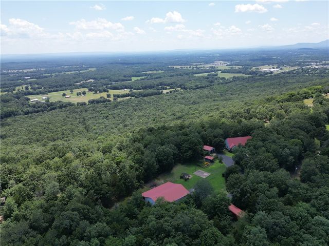 130 Giddieon Lane, Pottsville, AR 72858