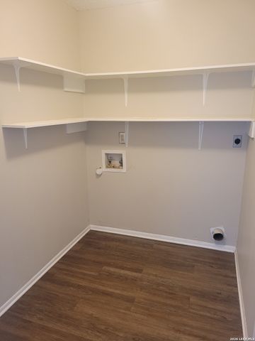 6702 Cape Meadow Dr, Converse, TX 78109