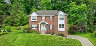 109 Radcliff Dr, Ross Twp, PA 15237