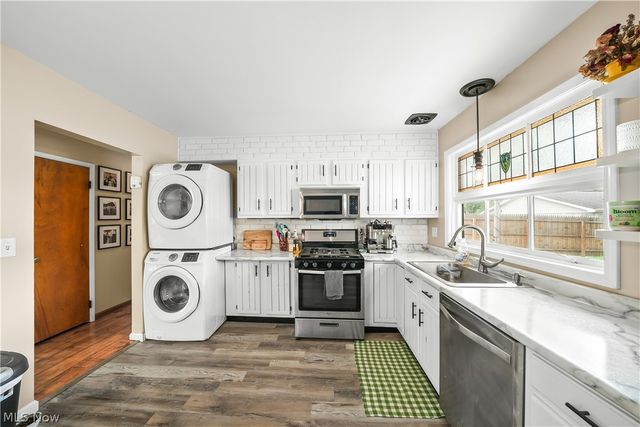 3388 Olian Avenue NW, Warren, OH 44485