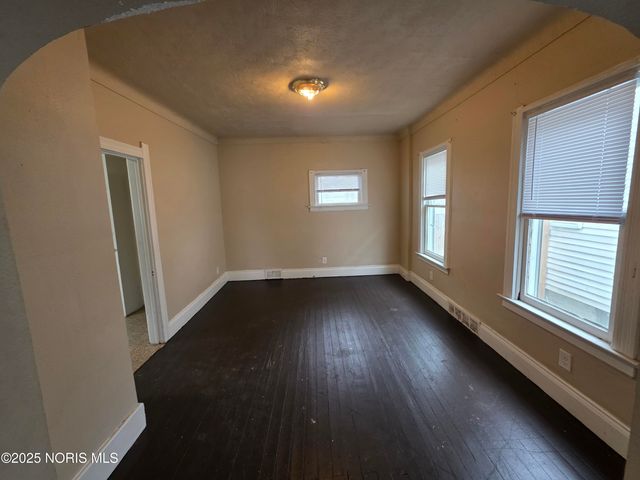 420 E Oakland Street, Toledo, OH 43608