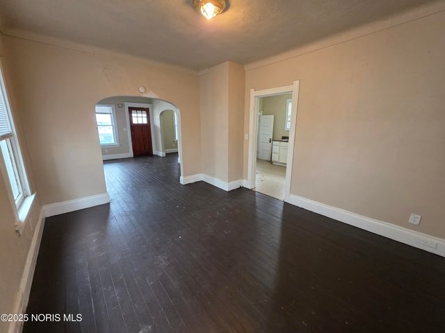 420 E Oakland Street, Toledo, OH 43608