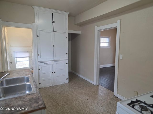 420 E Oakland Street, Toledo, OH 43608