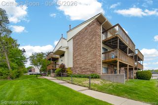 875 S Pontiac Trail B208, Walled Lake, MI 48390