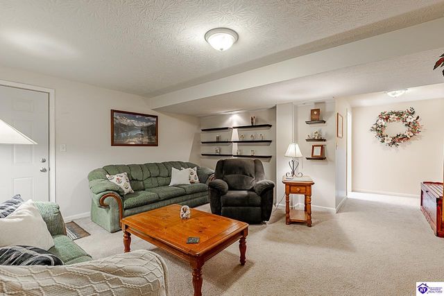 315 Cottrell Lane, Elizabethtown, KY 42701