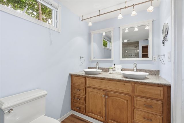 2906 E Elfinwild Rd, Hampton, PA 15101