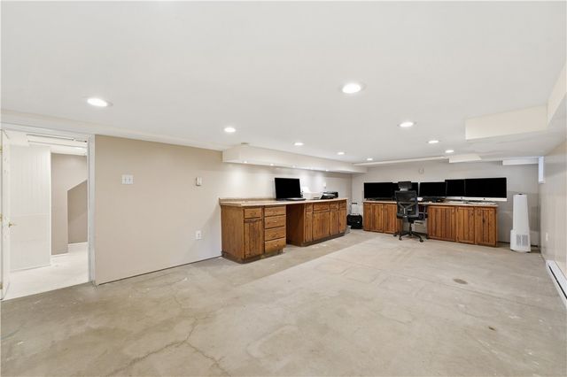 2906 E Elfinwild Rd, Hampton, PA 15101