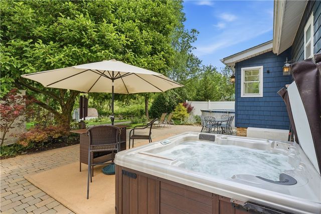 2906 E Elfinwild Rd, Hampton, PA 15101