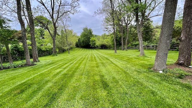 2906 E Elfinwild Rd, Hampton, PA 15101