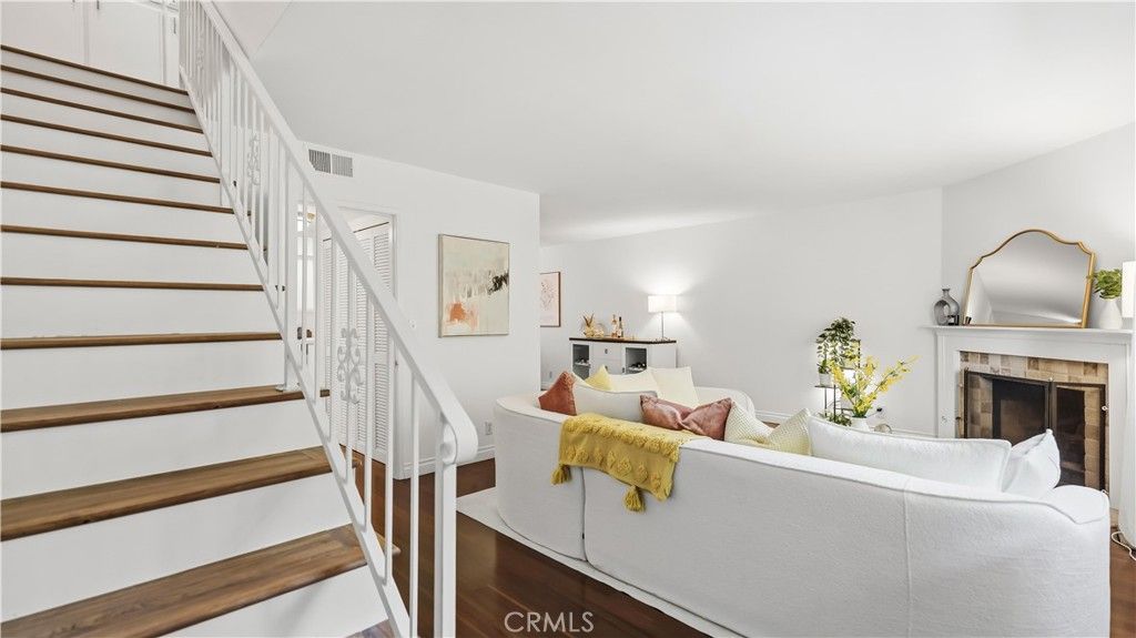 432 S Oak Knoll Avenue 4, Pasadena, CA 91101 — photo 5