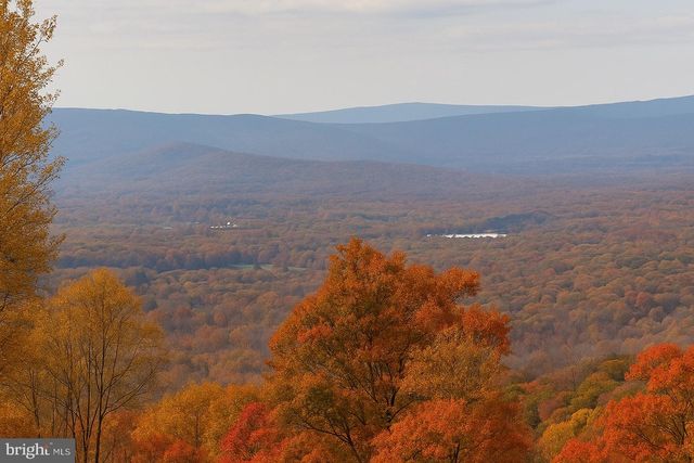 4 LEE DRIVE, Linden, VA 22642