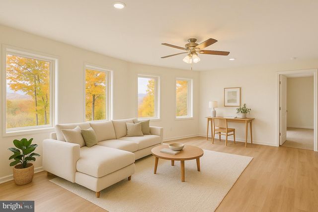 4 LEE DRIVE, Linden, VA 22642