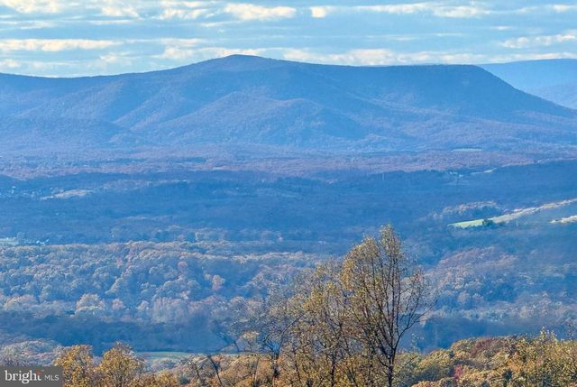 4 LEE DRIVE, Linden, VA 22642