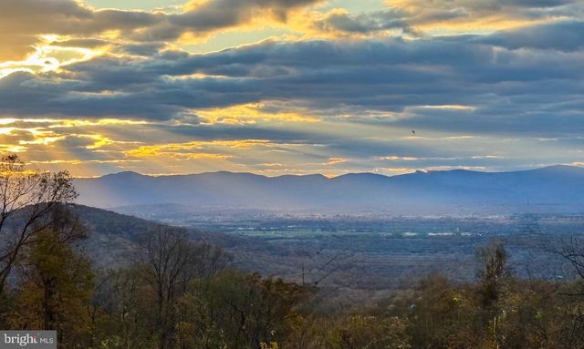 4 LEE DRIVE, Linden, VA 22642