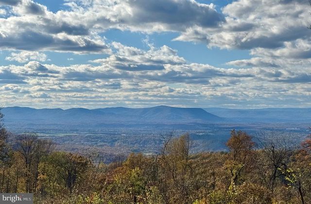 4 LEE DRIVE, Linden, VA 22642