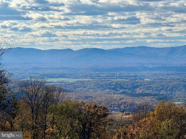 4 LEE DRIVE, Linden, VA 22642