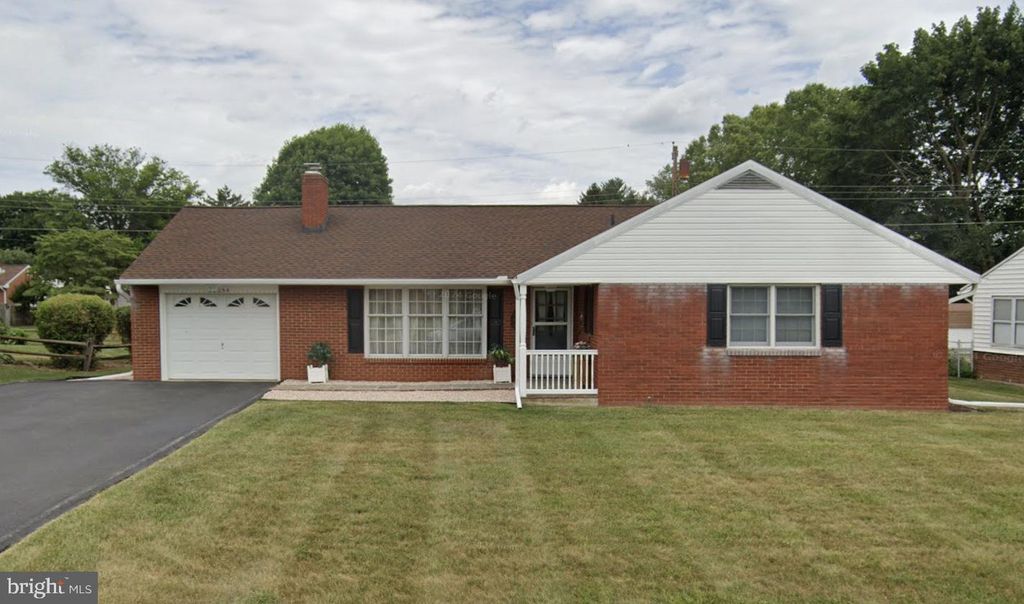 22054 MOHAWK DR, Smithsburg, MD 21783