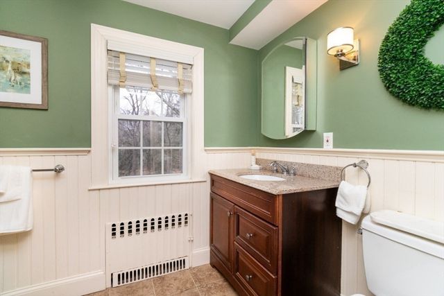 484 Brook Rd, Milton, MA 02186