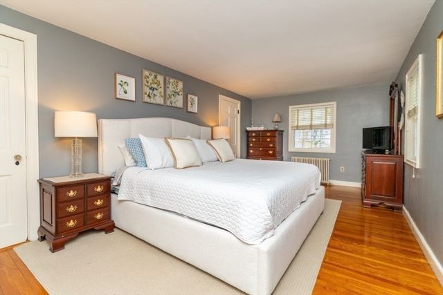 484 Brook Rd, Milton, MA 02186