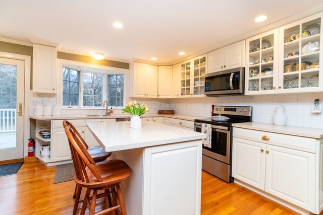 484 Brook Rd, Milton, MA 02186