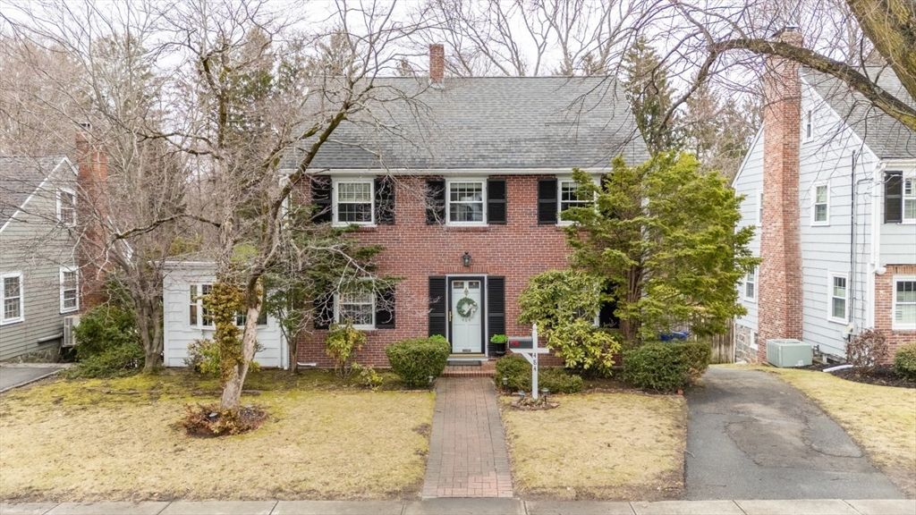 484 Brook Rd, Milton, MA 02186