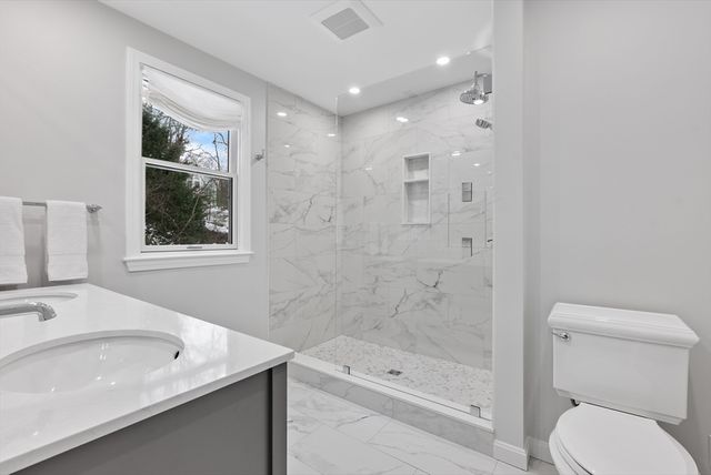 34 Pleasant Street 5, Wellesley, MA 02482