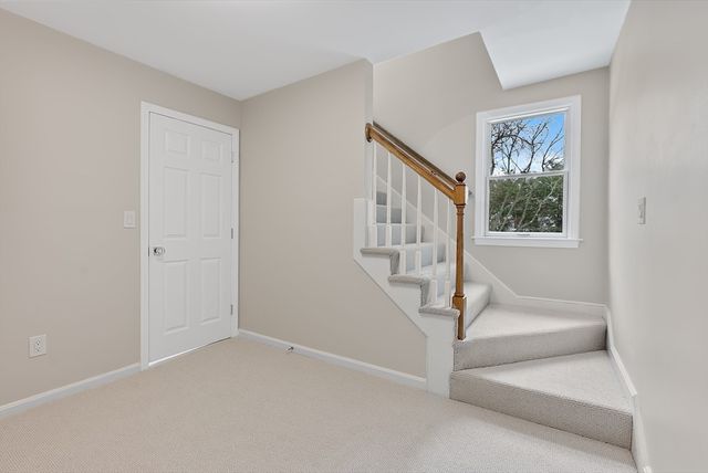 34 Pleasant Street 5, Wellesley, MA 02482