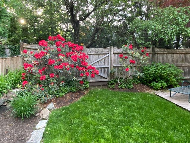 34 Pleasant Street 5, Wellesley, MA 02482