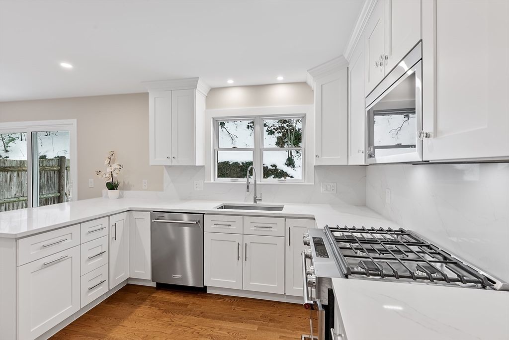 34 Pleasant Street 5, Wellesley, MA 02482