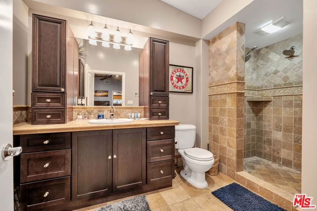 21832 Canon Drive, Topanga (los Angeles), CA 90290