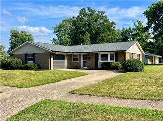 155 McCraw Drive, Englewood, OH 45322