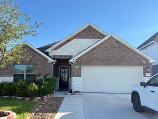 2627 Westward Hill Dr, Fresno, TX 77545