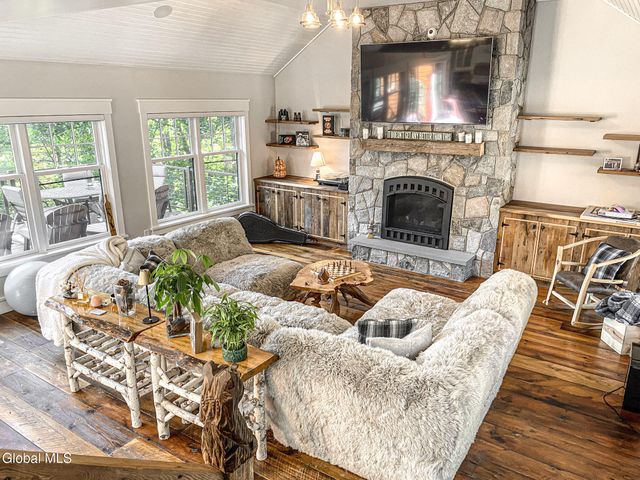 44 Christiana Court, Lake George, NY 12845