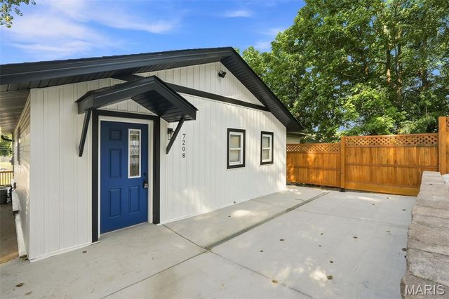 7208 Page Avenue, Pagedale, MO 63133