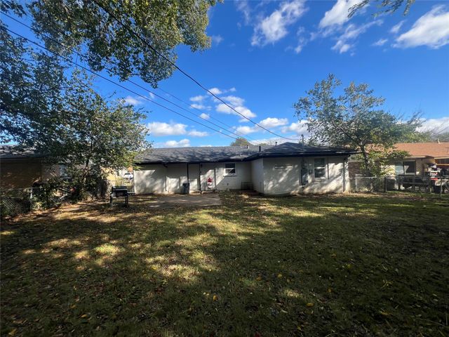 1722 Proctor Drive, Grand Prairie, TX 75051