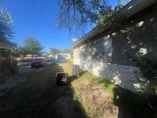 1722 Proctor Drive, Grand Prairie, TX 75051