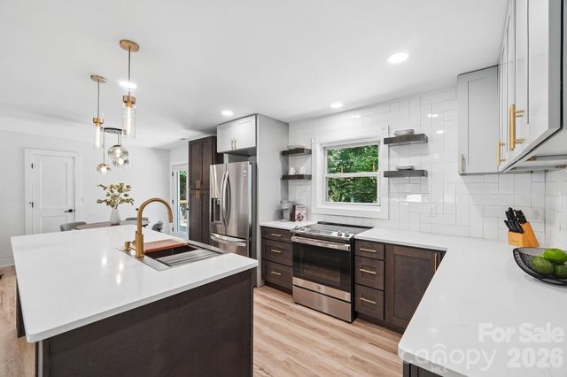 539 Frank Drive, Charlotte, NC 28215