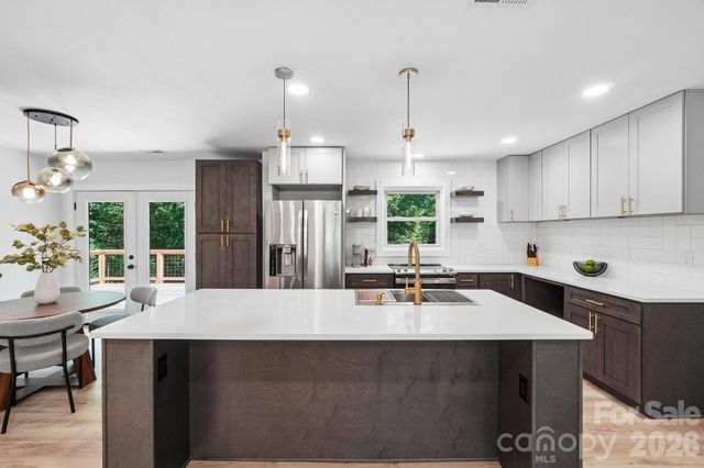 539 Frank Drive, Charlotte, NC 28215