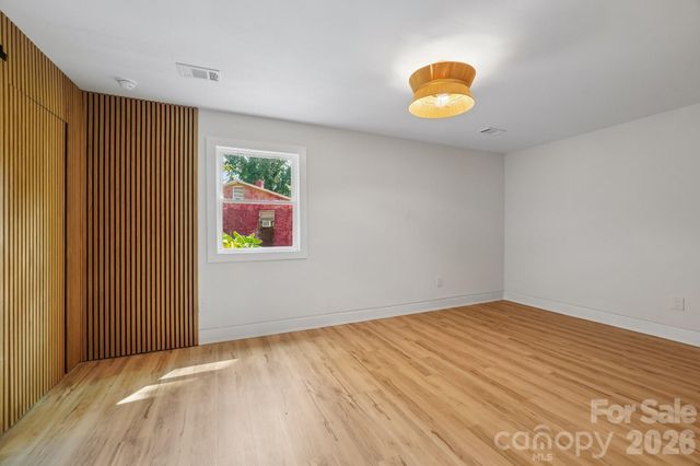 539 Frank Drive, Charlotte, NC 28215