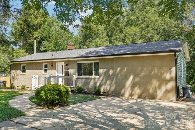 539 Frank Drive, Charlotte, NC 28215