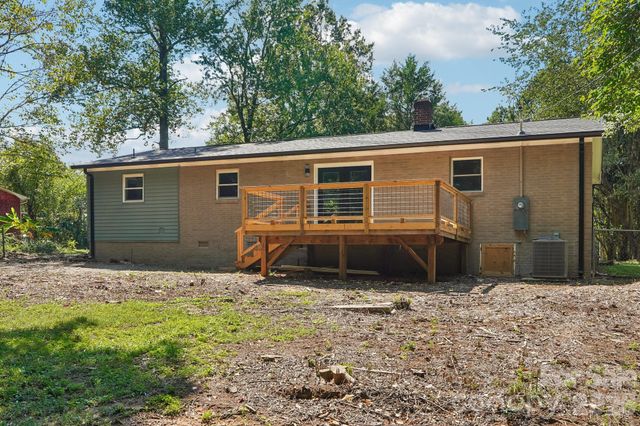 539 Frank Drive, Charlotte, NC 28215