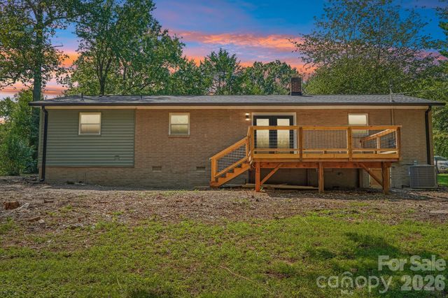 539 Frank Drive, Charlotte, NC 28215