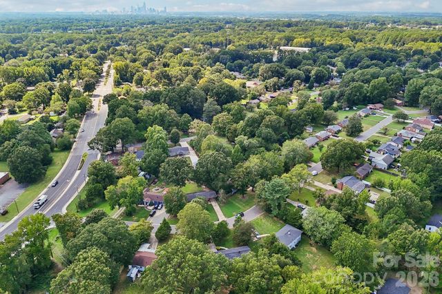 539 Frank Drive, Charlotte, NC 28215