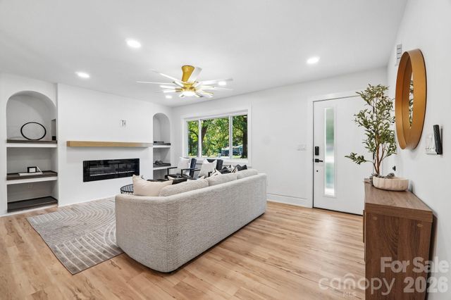 539 Frank Drive, Charlotte, NC 28215