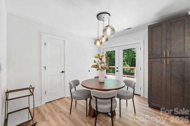539 Frank Drive, Charlotte, NC 28215
